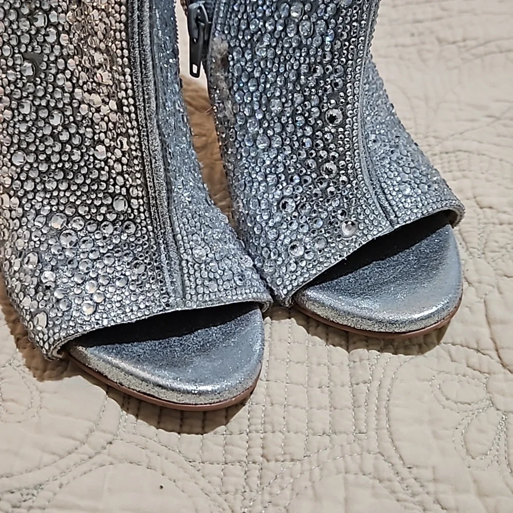 Steve Madden Women's Dispute-r Ankle Boot peep toe 7.5